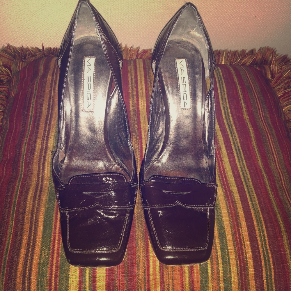 Via Spiga Brown Patent Leather Heels